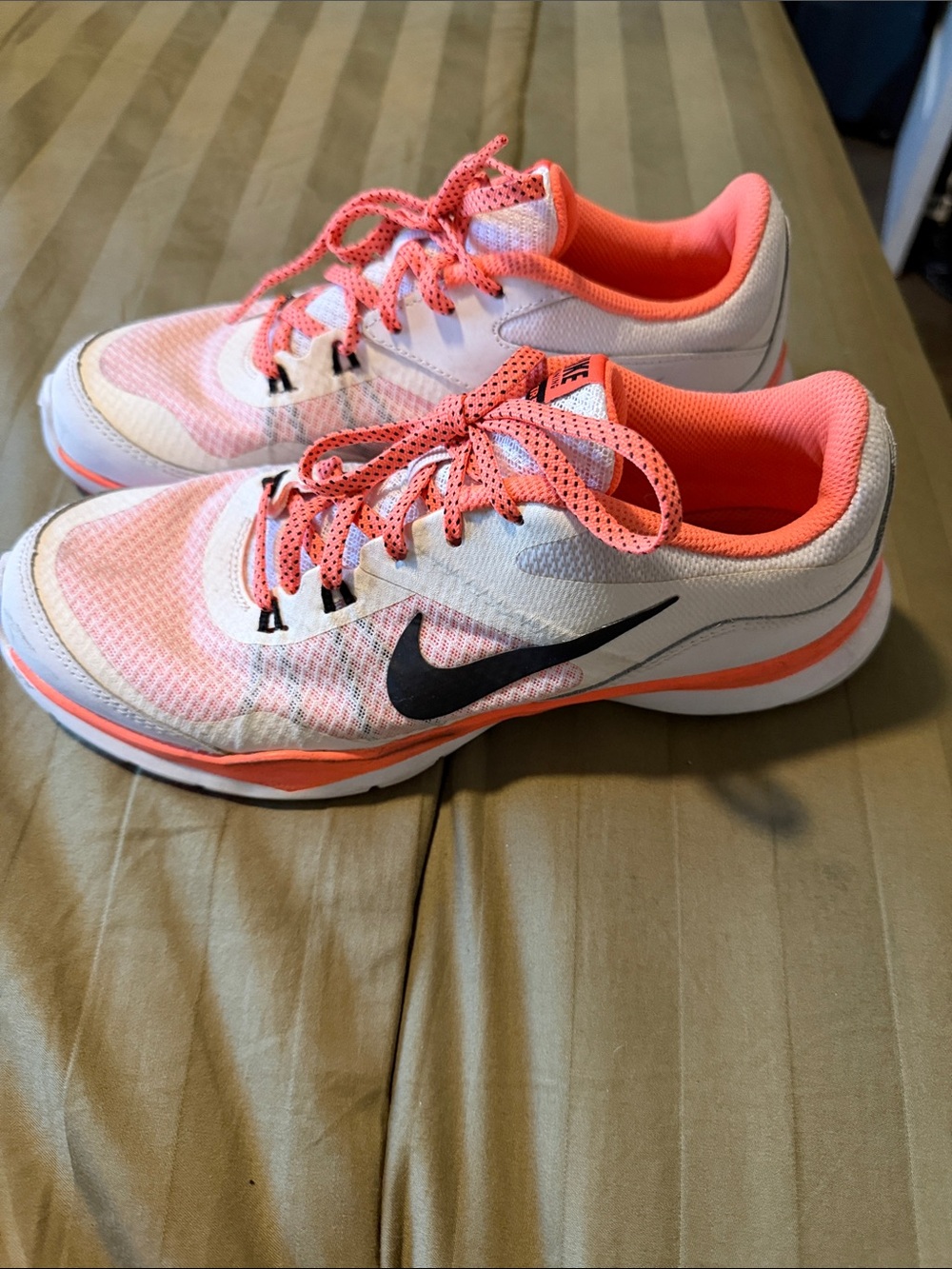 Nike Women’s Coral/White Athletic Running Shoes with Black Swoosh
